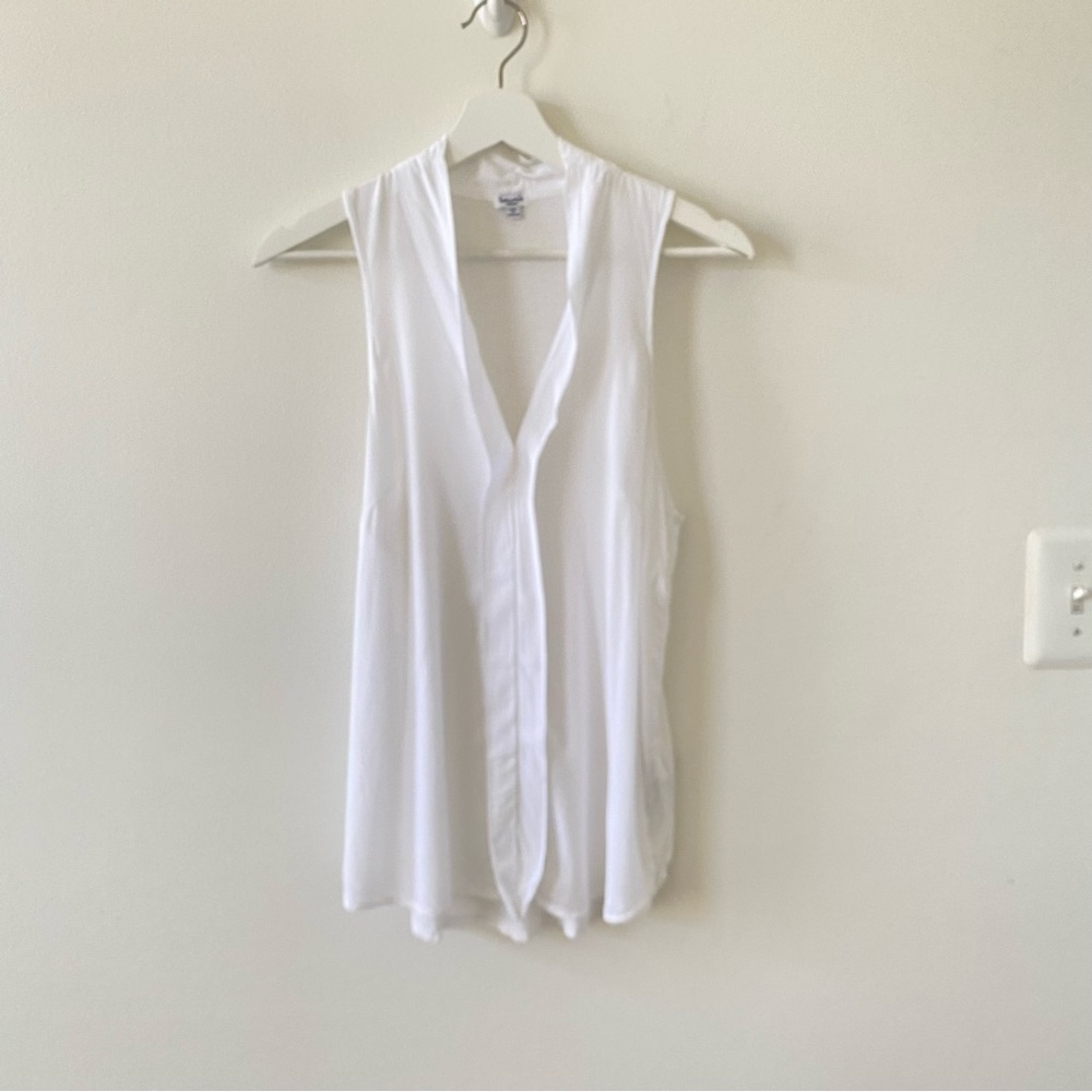 Splendid Women’s V-neck Sleeveless White Top